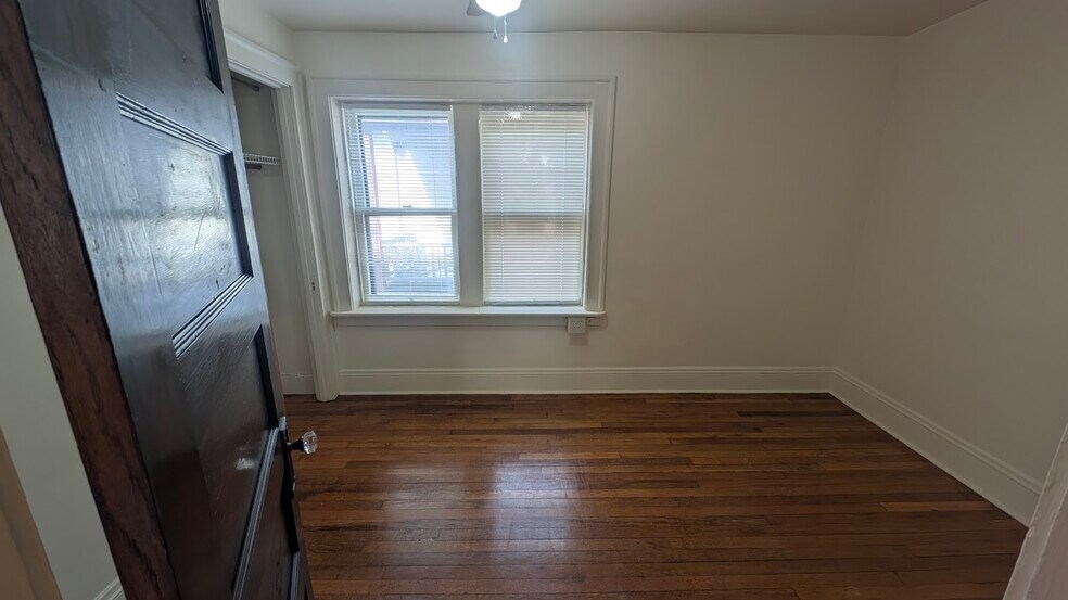 Building Photo - 1973 W 44th St