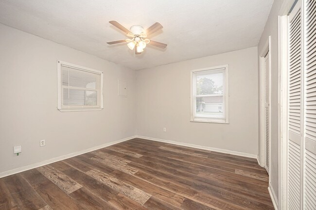 Building Photo - Cute Rental Home