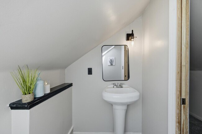 Building Photo - 14601 San Juan Dr