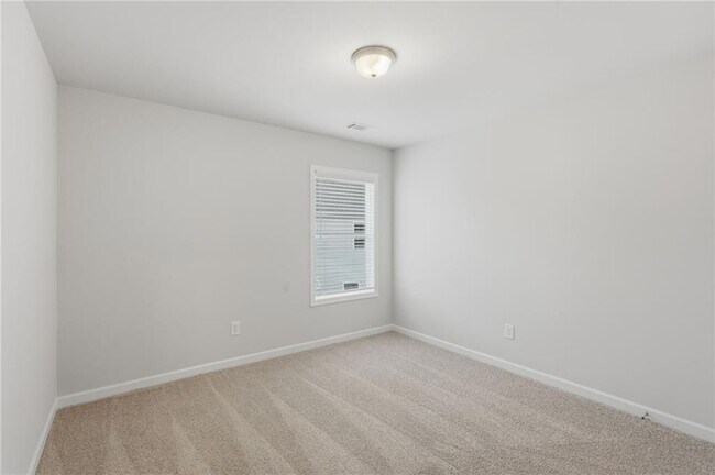 Building Photo - 2206 Chant St