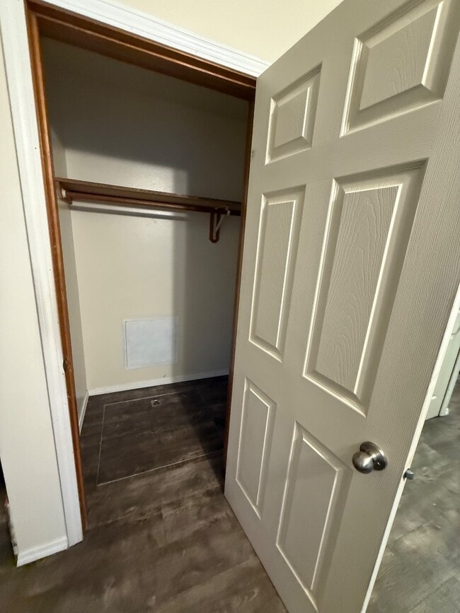 Building Photo - 9260 Roy St