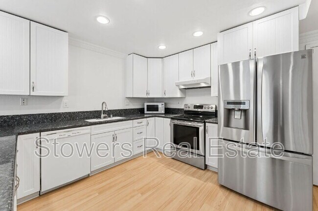 Building Photo - 2406 Talavera Dr