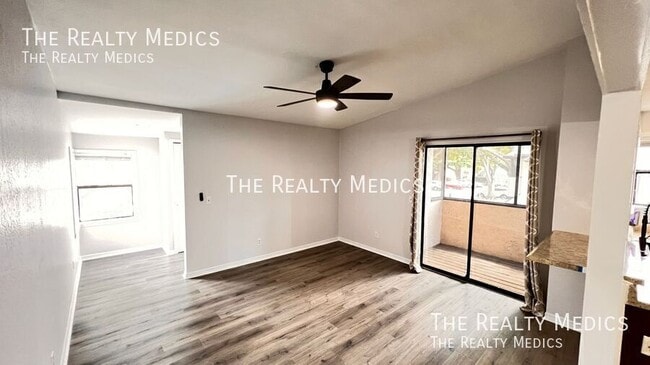 Building Photo - 3043 Antique Oaks Cir