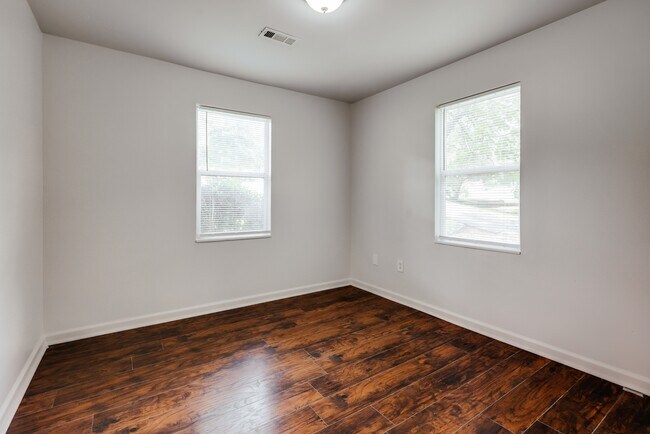 Building Photo - 175 Herman St