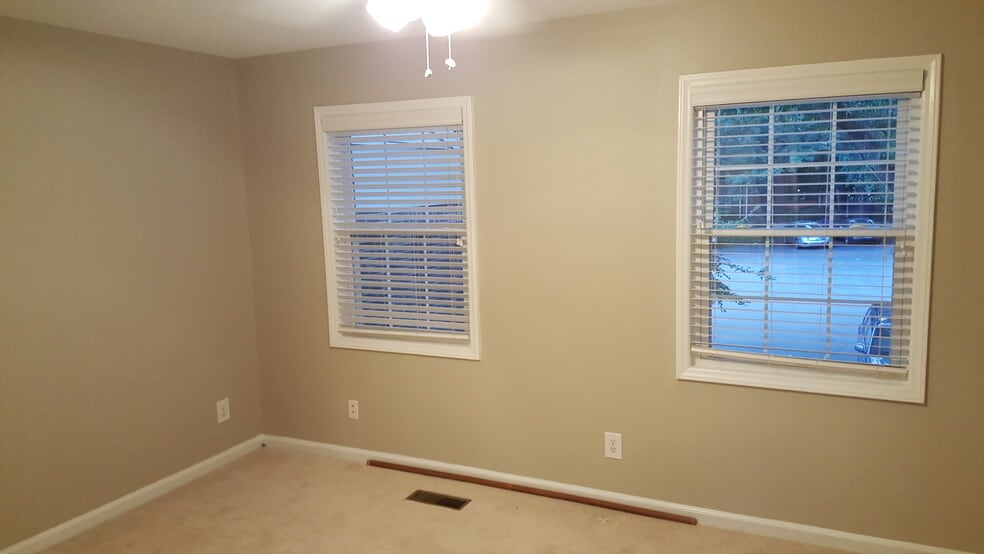 Building Photo - 6349 New Market Way