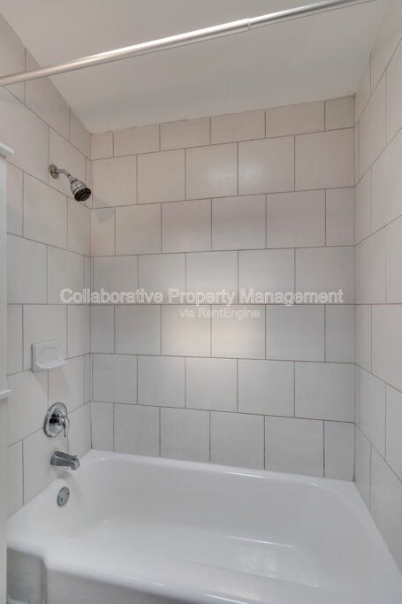 Building Photo - 12444 Largo Dr