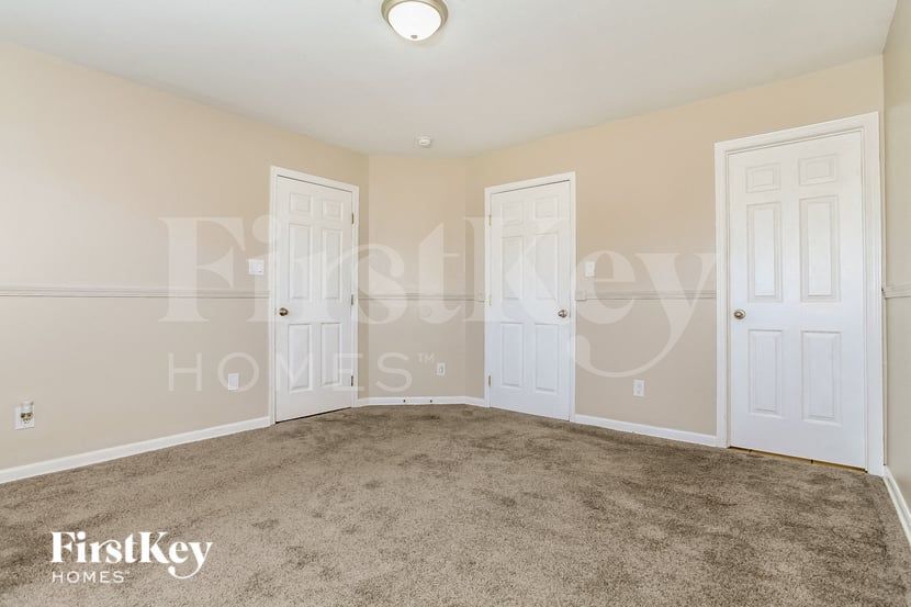 Building Photo - 977 Hathaway Dr