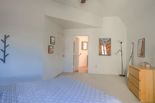 Building Photo - 2609 Link Rd