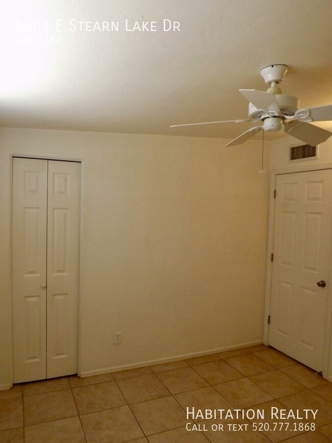 Building Photo - 8601 E Stearn Lake Dr