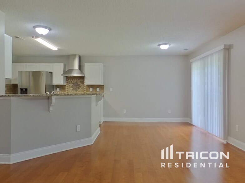 Building Photo - 2203 Ballingarry Dr
