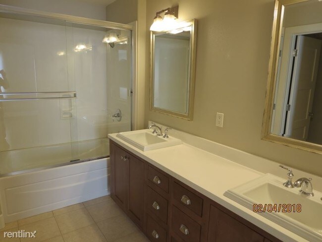 Building Photo - 3 br, 3 bath House - 488 trident maple ter
