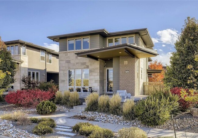 Building Photo - Stunning 4BR House on corner lot in Denver...