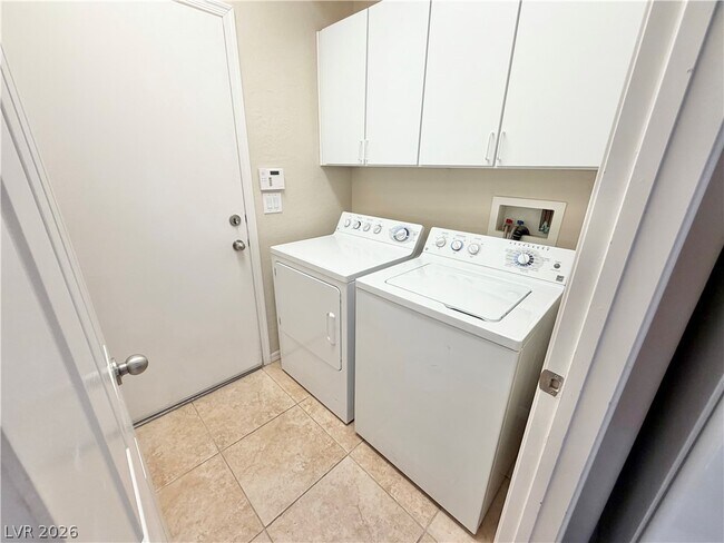 Building Photo - 7421 Ravines Ave
