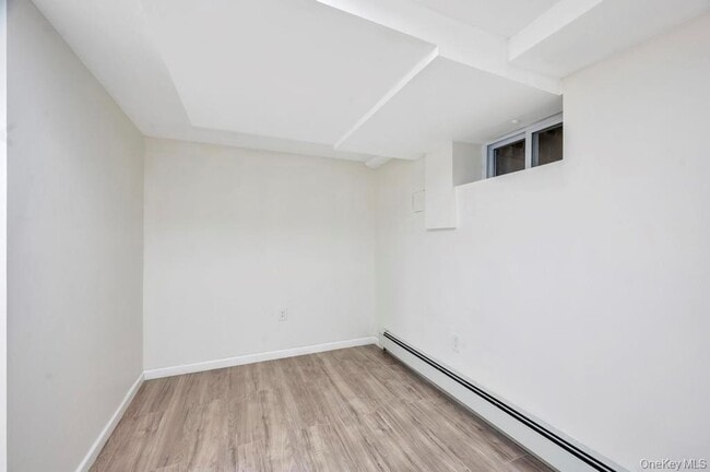 Building Photo - 21 Garden St