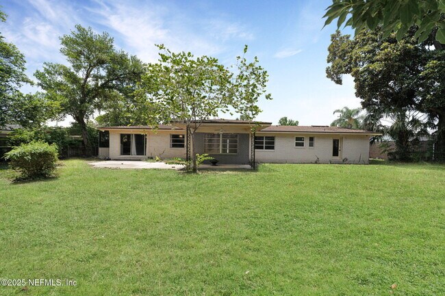 Building Photo - 7930 Bellemeade Blvd