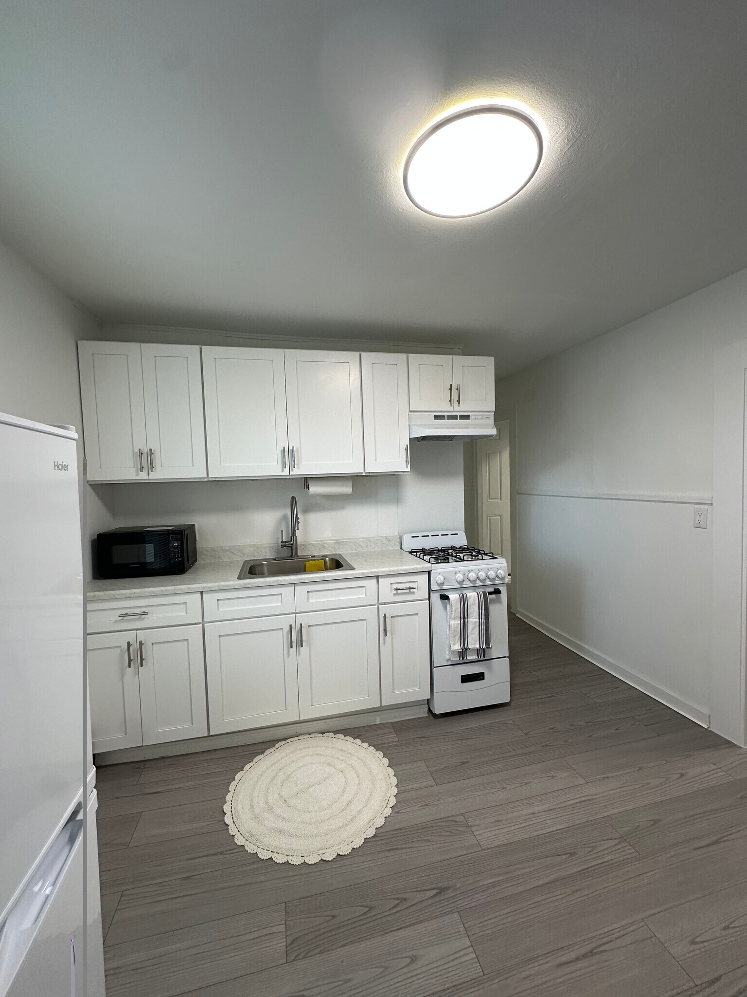 Building Photo - 176 Pearl St