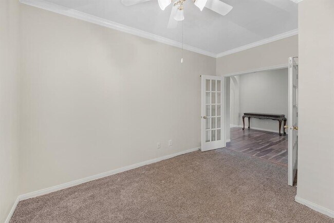 Building Photo - 15215 Millers Run Ln