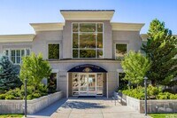 Building Photo - 3075 Kennedy Dr