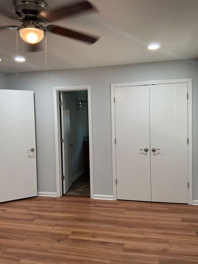 Building Photo - Beautiful 3 Bedroom is NOW AVAILABLE!!!