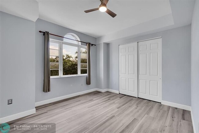 Building Photo - 1902 Coral Heights Ct