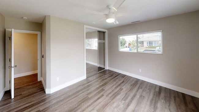 Building Photo - Usually rents to 6-12 people! Renovated, L...
