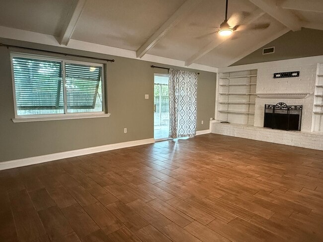 Building Photo - Lake Village Brick Rancher
