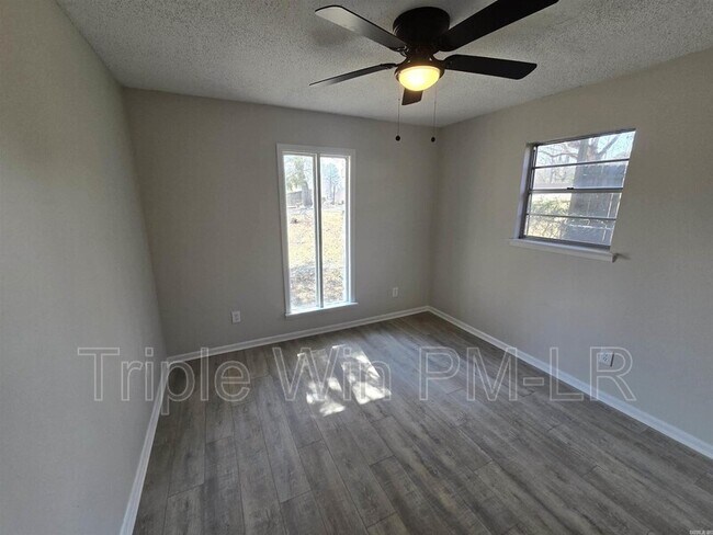 Building Photo - 501 Bristol Dr