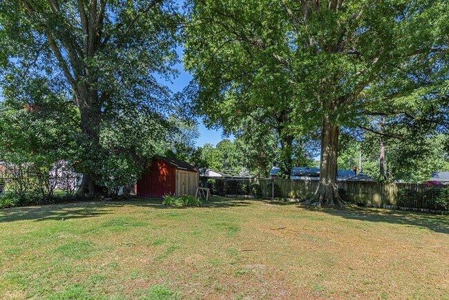 Building Photo - 8302 Colebrook Rd