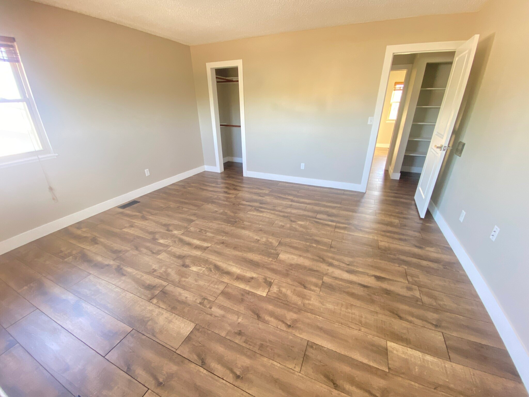 Master bedroom - 3934 Red Cedar Dr