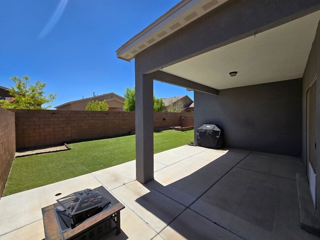 Building Photo - 5328 Camino del Griego