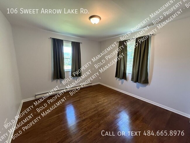 Building Photo - 106 Sweet Arrow Lake Rd