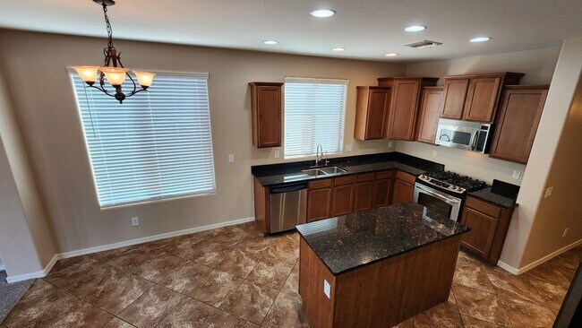 Building Photo - 4 Bedroom Home at the Grange in the Power ...