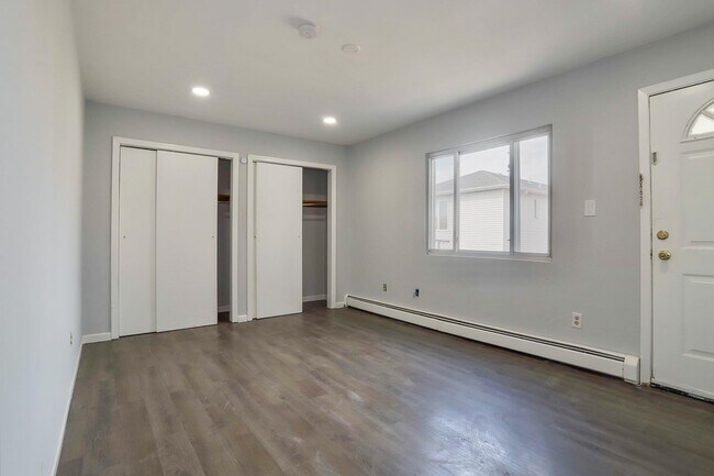 Building Photo - 73 Wales Ave