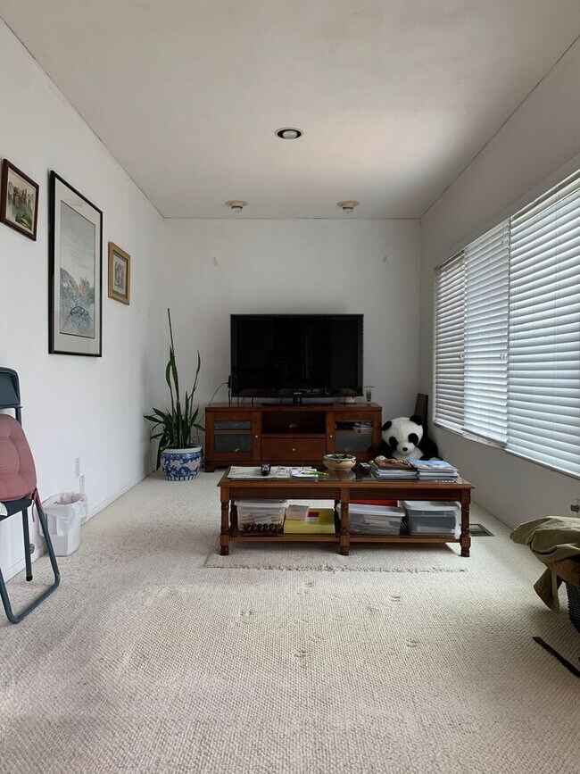 Building Photo - Stunning Del Cerro View Home with Spacious Split-Level Layout