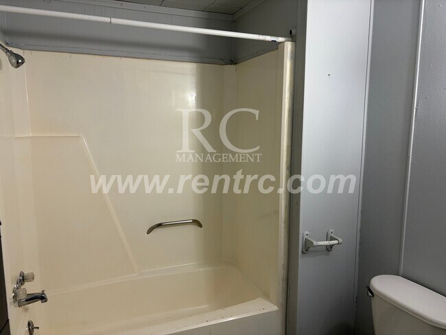 Building Photo - 1420-C Cleveland-
