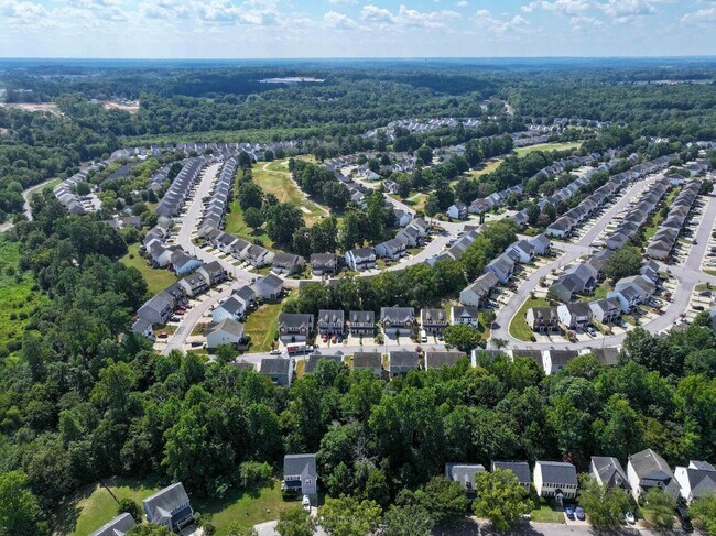 Building Photo - 2432 Bay Harbor Dr