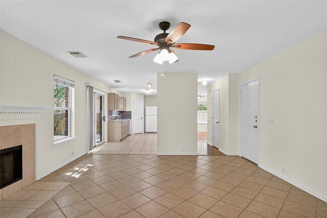 Building Photo - 1208 Heritage Hill Cove