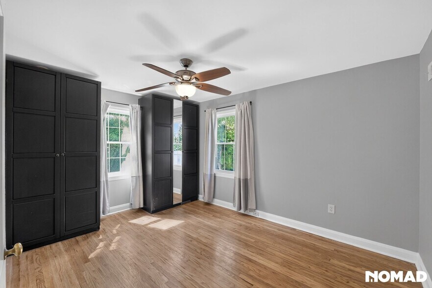 Building Photo - 442 Westshire Dr