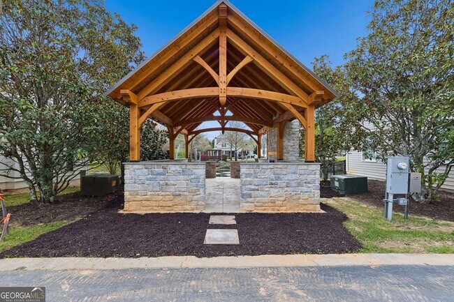 Building Photo - 11 Bourbon St