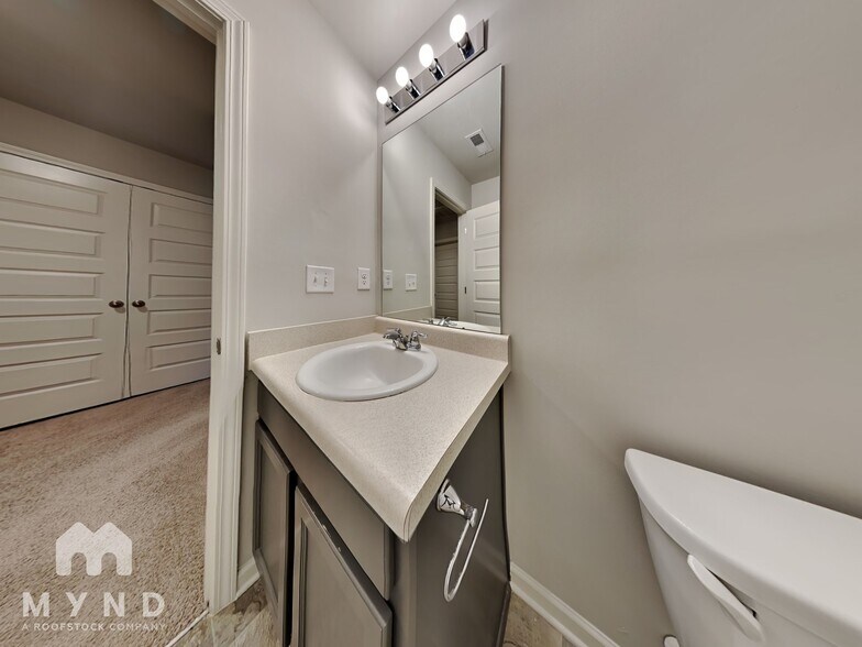 Building Photo - 2650 Parrish Ct