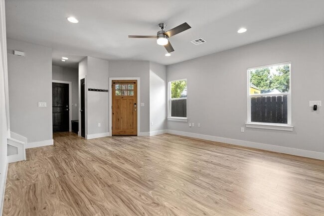 Building Photo - 1125 Walton Ln