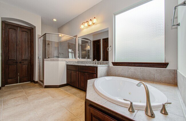 Building Photo - 5711 Avon Landing Ln