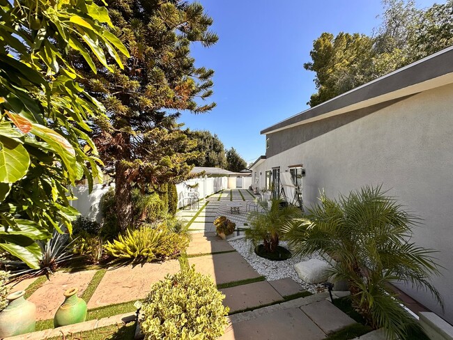 Building Photo - Modern ADU - Riverside, CA 92506