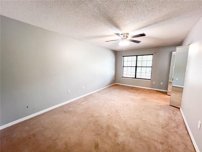 Building Photo - 953 Dickenson Ave