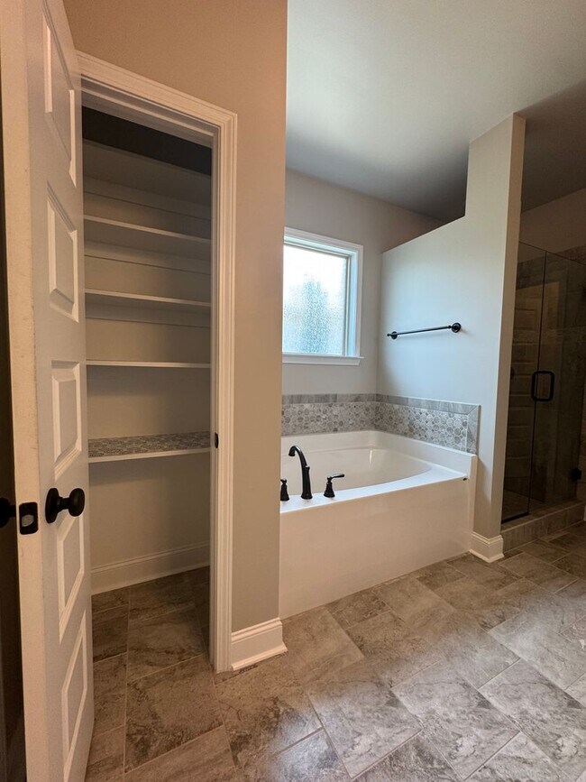 Building Photo - 234 Pumprock Dr