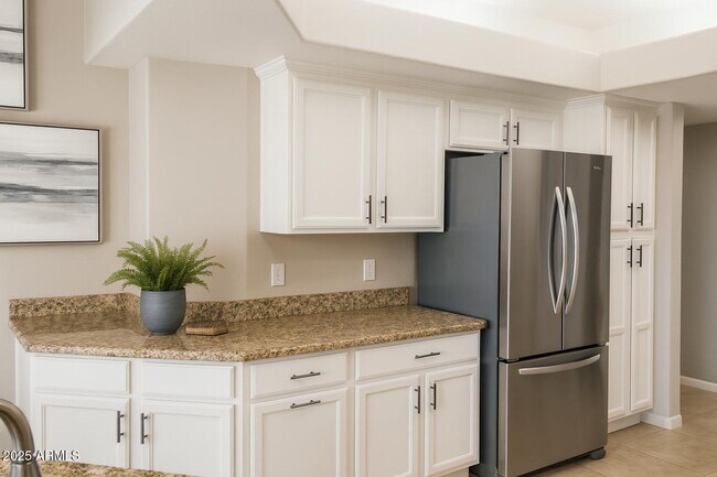 Building Photo - 8100 E Camelback Rd