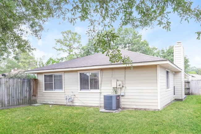 Building Photo - 11110 Grassyglen Dr