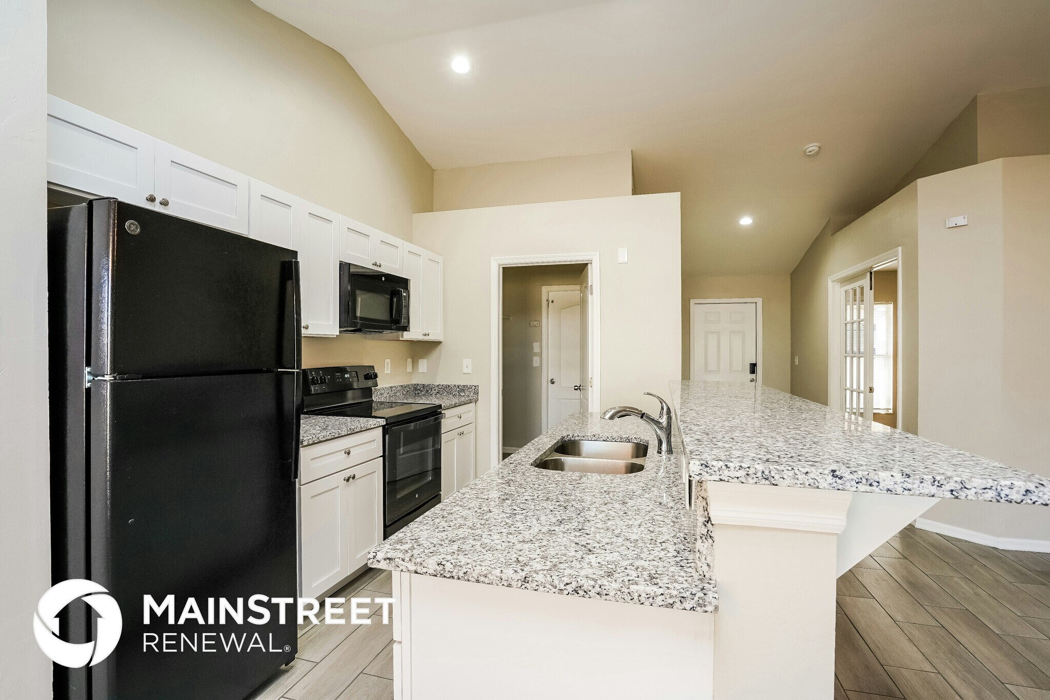 Building Photo - 916 NW 15th Ave