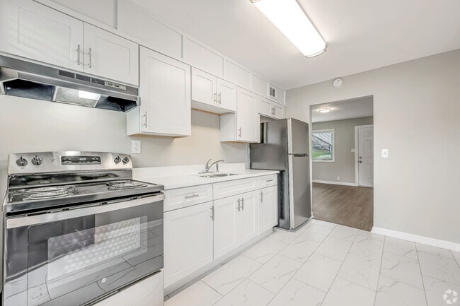 Building Photo - Comfortable 3BR Living with Easy Access to Everything