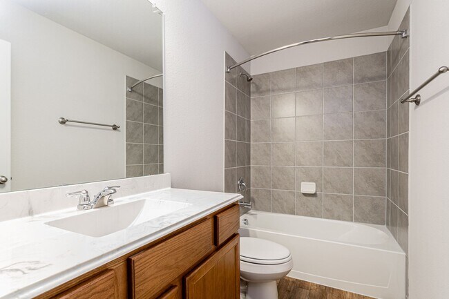 Building Photo - Bright & Airy 3 Bedroom, 2.5 Bathroom Home – Two Stories of Comfort